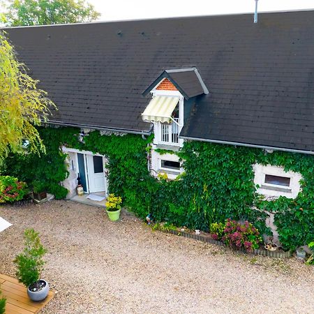 Ferme De Marpalu Bed & Breakfast La Ferte-Saint-Cyr Exterior photo