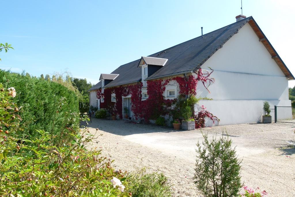 Ferme De Marpalu Bed & Breakfast La Ferte-Saint-Cyr Exterior photo
